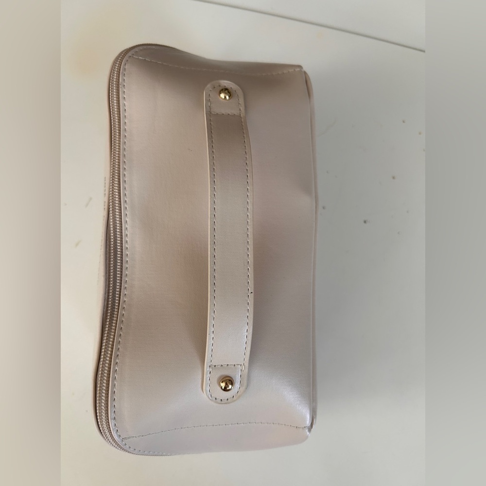 BNWT Rose of No Man’s Land Large Cosmetic Bag in 3 Different Colours - Picture 8 of 16
